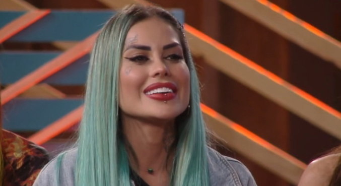 Cantora não poupou elogios à colega de profissão