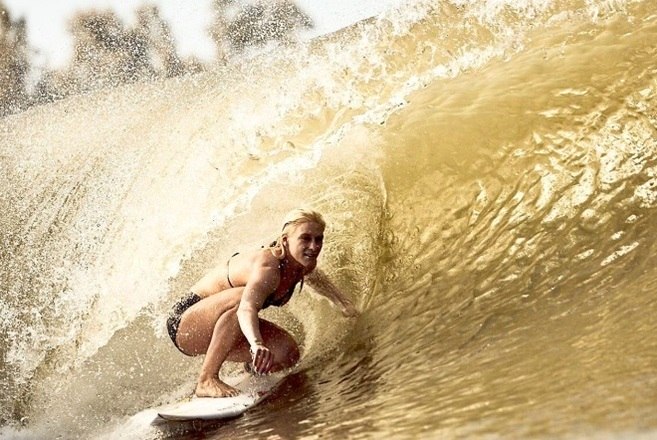 O Brasil já tem garantida a participação de uma atleta no surfe das Olimpíadas de Tóquio 2020. Ela é Tatiana Weston-Webb, de 23 anos, e conseguiu a vaga no último fim de semana na etapa de Paniche, em Portugal, do Circuito Mundial de Surfe