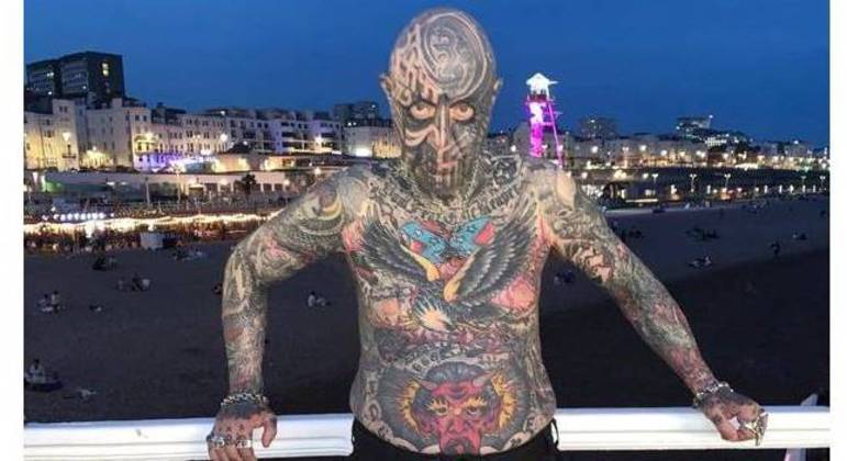 Keith Gordon é um dos homens
 mais tatuados do Reino Unido e passou por situação embaraçosa em supermercado