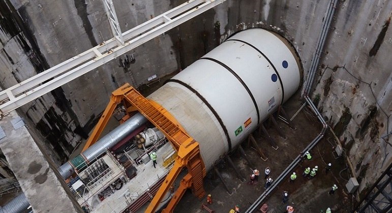 Maquinário conhecido como tatuzão provoca rompimento em construção