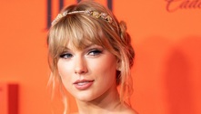 Cantora Taylor Swift recria looks de álbuns em estreia no TikTok