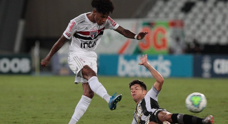 Tchê Tchê em partida pelo São Paulo