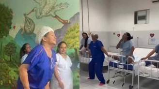 Técnica de enfermagem diverte gestantes com dança antes do parto (Técnica de enfermagem diverte gestantes com dança antes do parto e viraliza)