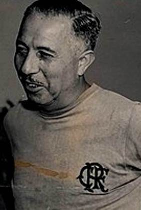 Técnico campeão da Champions League com o Real Madrid, Solich desembarcou no Brasil em 1962 para treinar o Corinthians. No Timão, acumulou 43 vitórias, 13 empates e 14 derrotas.