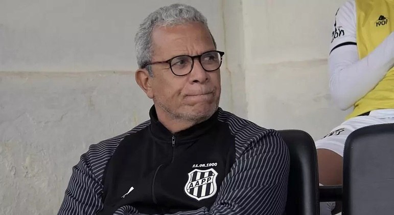 Técnico Hélio dos Anjos, da Ponte Preta, desfalca o time contra o Cruzeiro