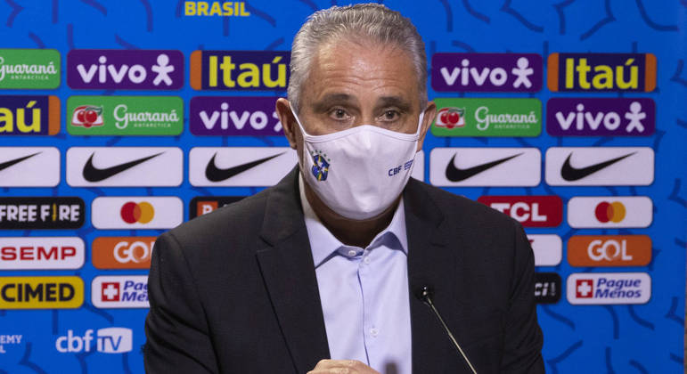 Tite convoca seleção brasileira sem jogadores do futebol nacional
