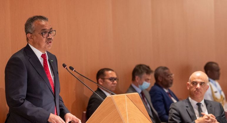Tedros Adhanon, diretor-geral da OMS, em discurso na inauguração da assembleia anual