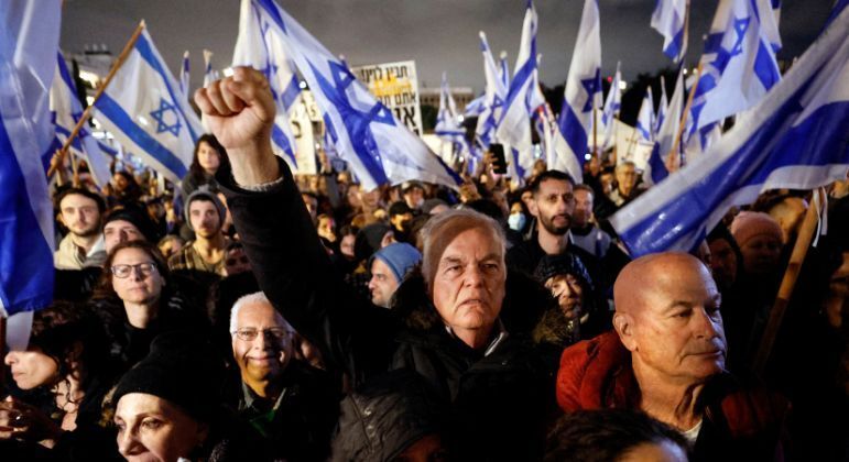 Protesto em Tel Aviv reúne 70 mil pessoas