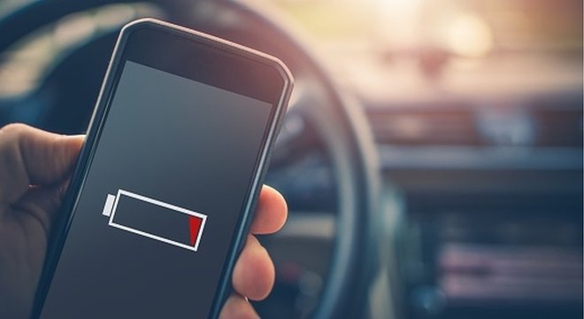 O modo escuro ativado ajuda a poupar bateria