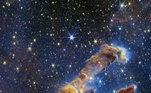O telescópio espacial conseguiu registrar os famosos Pilares da Criação, nuvens de hidrogênio com poeira, que foram capturados em imagens em 1995 e 2014, pelo Hubble. Apesar do registro antigo, a foto realizada pelo Webb mostra alta qualidade de detalhes. A missão do James Webb não para por aí, podemos esperar muitas outras descobertas e fotos nunca antes vistas no ano de 2023!!