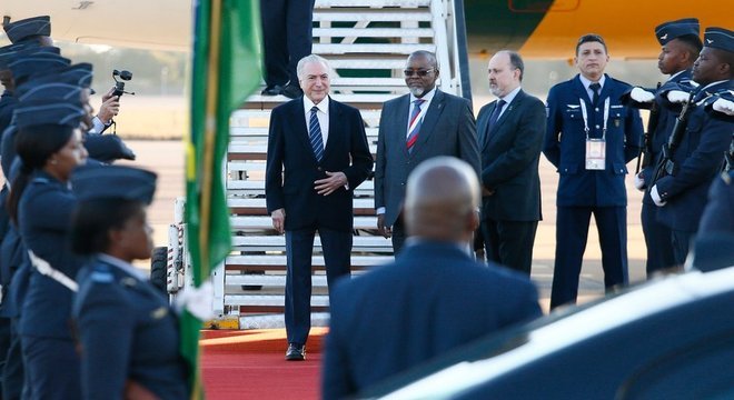 Temer em chegada à cúpula na África do Sul; Brasil quer consolidar rede de parques tecnológicos dos Brics