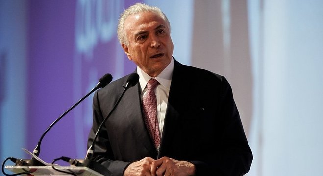 Presidente anunciou resultado da reunião com caminhoneiros na noite deste domingo (27)