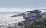 A tempestadeFiona deixou um rastro de destruição na costa leste do Canadá neste sábado (24).Após a passagem do desastre natural, a comunidade une esforços para limpar osrastros de devastação