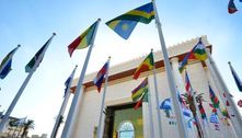Templo de Salomão promove 'Troca das Bandeiras' de países em que a Universal está presente 