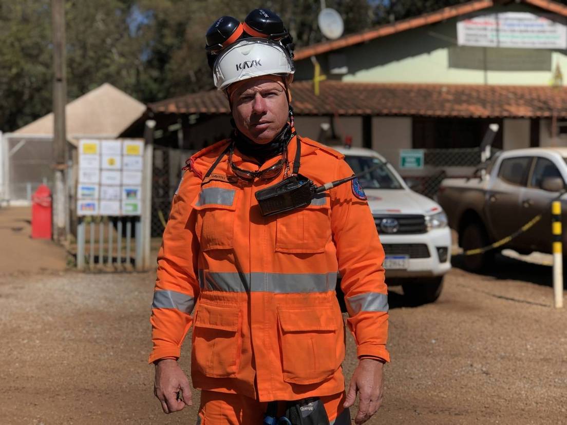 Vagner Gavioli dispensa os números e trata cada desaparecido pelo nome (Pablo Nascimento / R7)