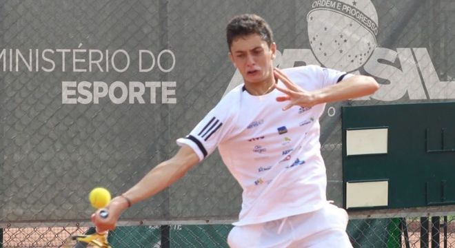 Instituto Tênis ajuda na formação de novos atletas