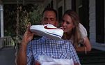 O Nike Cortez é referência no mundo dos esportes e até aparece no filme Forrest Gump. Criado em 1972 pelo treinador de atletismo Bill Bowerman (que depois viria a se tornar o criador da Nike), é próprio para corridas. Na época, ele apresentava o diferencial de ter a parte amortecedora de impacto à mostra no calcanhar