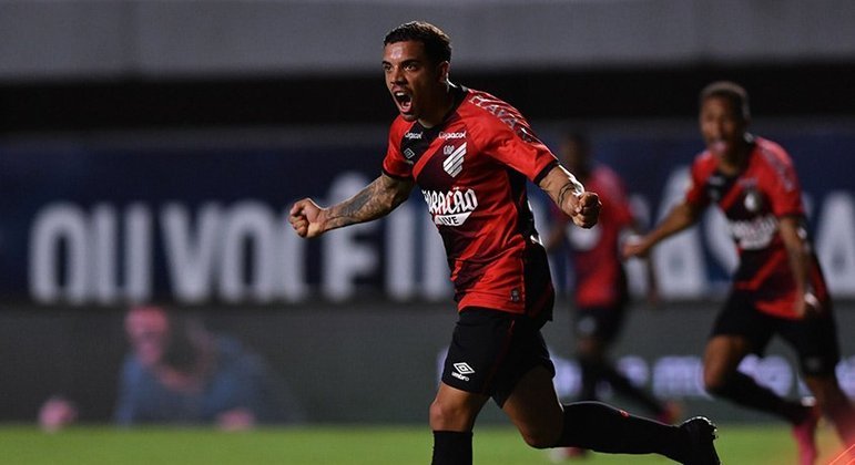 Terans (Meia-atacante - Athletico-PR): Sete assistências na Série A.