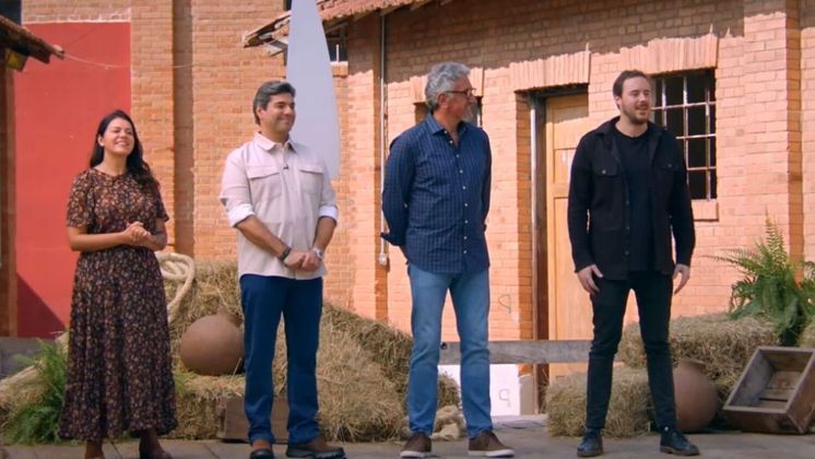 E como se a pressão já não estivesse alta, o chef Stefan Weitbrecht foi o convidado especial da prova! Ele tem um restaurante especializado em pratos feitos na brasa e também possui uma horta orgânica que abastece o empreendimento