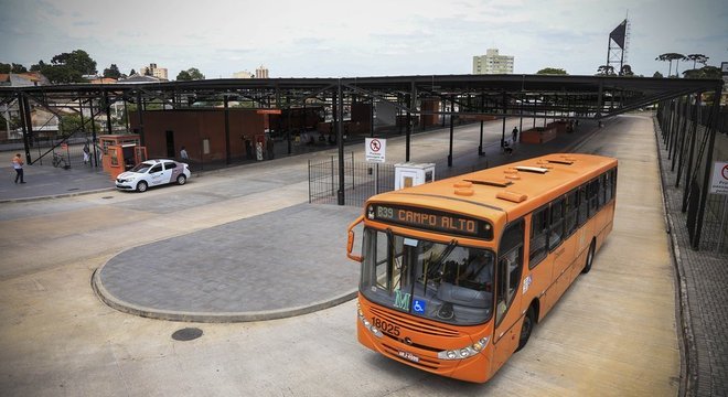 Recentemente, a Prefeitura de Curitiba abriu licitação para terminar as obras do terminal Santa Cândida