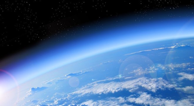 O Protocolo de Montreal proibiu o uso de certas substâncias para proteger a camada de ozônio, vital para conter a radiação ultravioleta