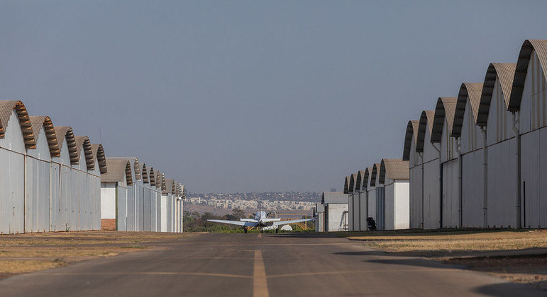 Aeroporto Executivo de Brasília tem cerca de 90 hangares