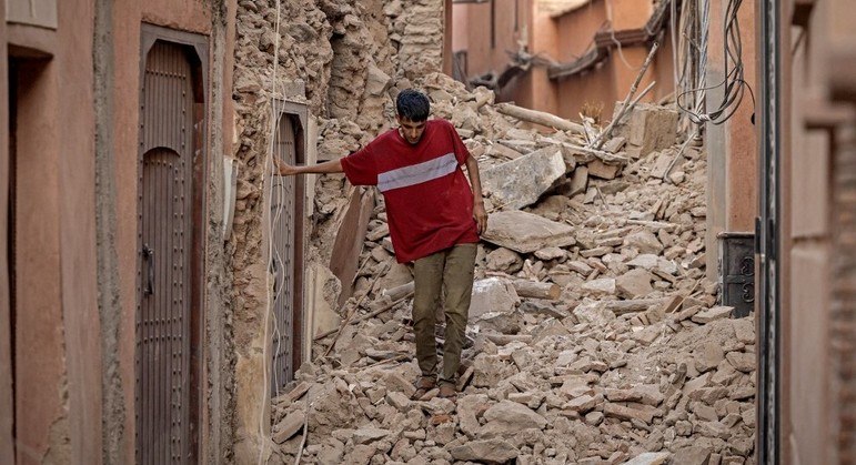 As províncias e os municípios do país mais afetados pelo tremor, ainda segundo a pasta, foram Al Haouz, Ouarzazate, Azilal, Chichaoua e Taroudant, além de Marrakech