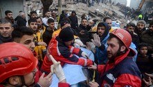 Número de mortos sobe para 3.000 após terremoto na Turquia e na Síria