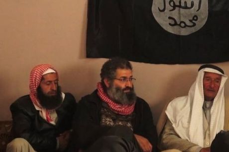 Mohammed Zammar (centro) é membro da Al Qaeda
