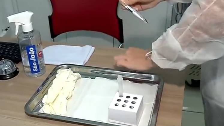 Já em Porto Alegre (RS), farmácias temem pela falta de material para aplicação dos testes, mas a prefeitura do estado informou que vai aumentar a testagem da população a partir da próxima sexta (7). Por enquanto, o tempo médio por atendimento pode chegar a 4 horas