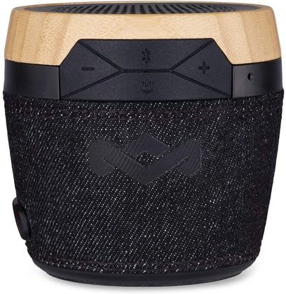 Chant Mini – R$ 349,90Uma caixinha de som que mais parece uma peça de arte rústica — o que é um elogio numa época em que muitos aparelhos tecnológicos são tediosamente parecidos. Assim como os outros produtos analisados, a Chant é bem bonita, com detalhes de tecido e bambu