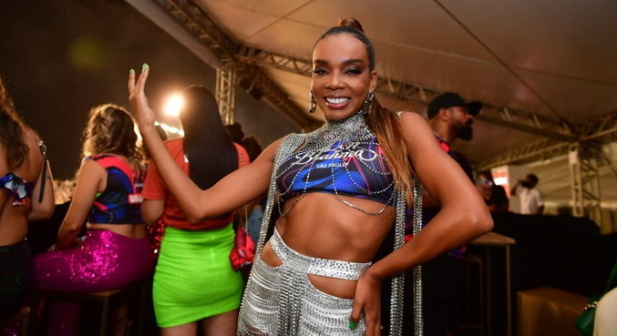 No Carnaval 2023, Thelma vai desfilar em São Paulo e no Rio de Janeiro
