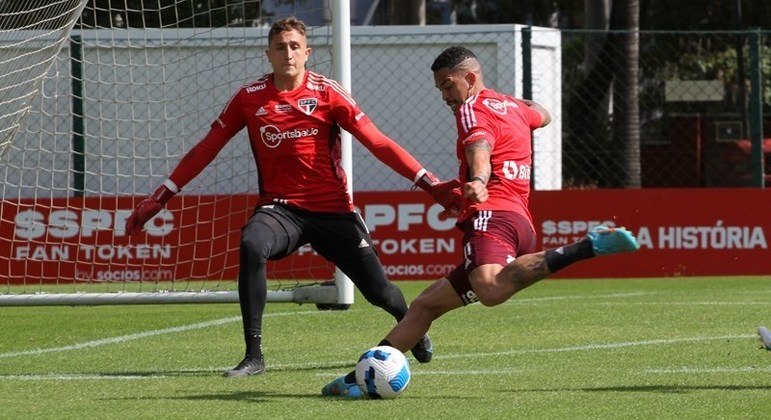 Thiago Couto e Luciano treinam na manhã desta quarta-feira