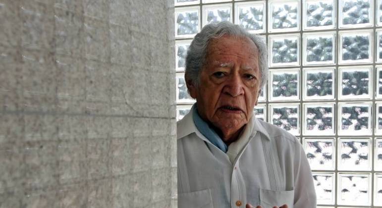 Morre aos 95 anos, em Manaus, o poeta Thiago de Mello
