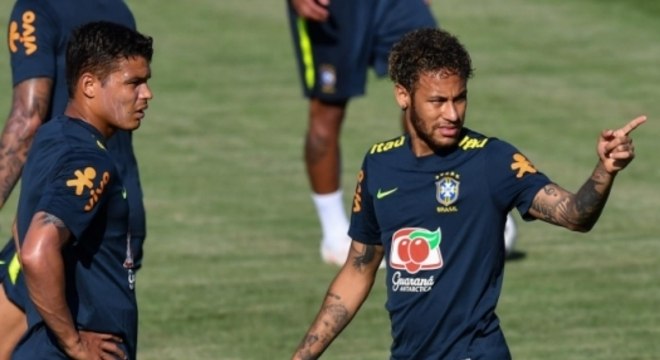 Thiago e Neymar em treino