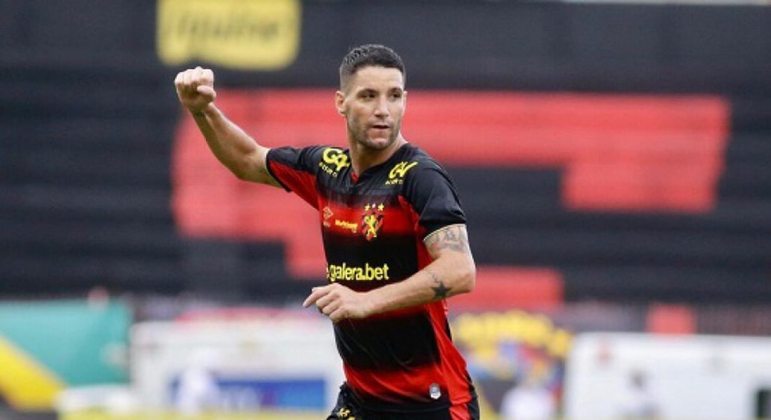 Thiago Neves (meia) - 36 anos - Sem clube desde setembro de 2021 - Último clube: Sport - Valor de mercado: 600 mil euros (R$ 3,7 milhões)