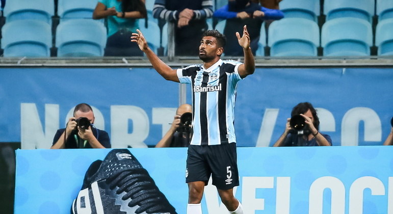 Thiago Santos fez o gol que abriu caminho para importante vitória do Grêmio