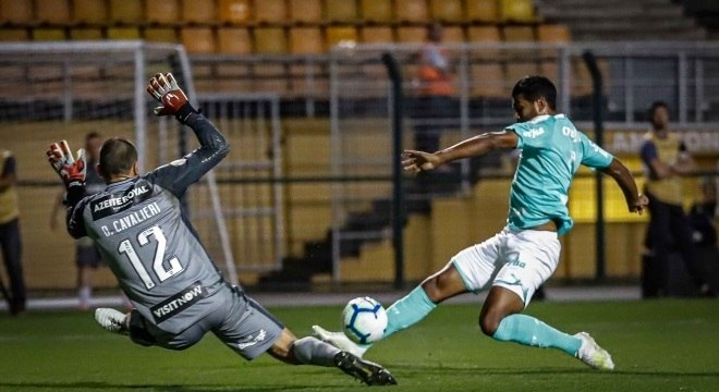 Thiago Santos fez gol da vitória do Palmeiras contra Botafogo no 1º tempo