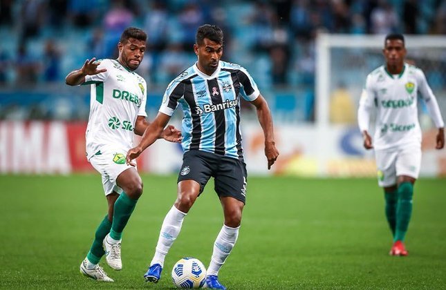 Thiago Santos - Volante - 32 anos - Contrato com o Grêmio até 31/12/2023