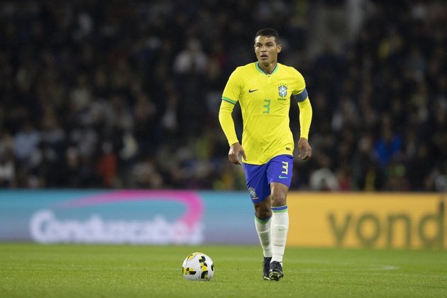 Thiago Silva - será o capitão da Seleção na Copa do Mundo pela terceira vez consecutiva. Assim como Marquinhos, sua qualidade de passe facilitará a organização ofensiva do Brasil. 