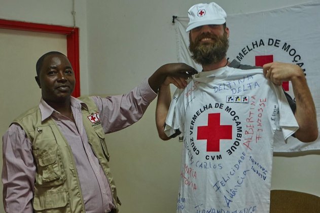 Thor é embaixador da Boa Vontade da Cruz Vermelha dinamarquesa e ele se encontrou com a Cruz Vermelha de 190 países.
