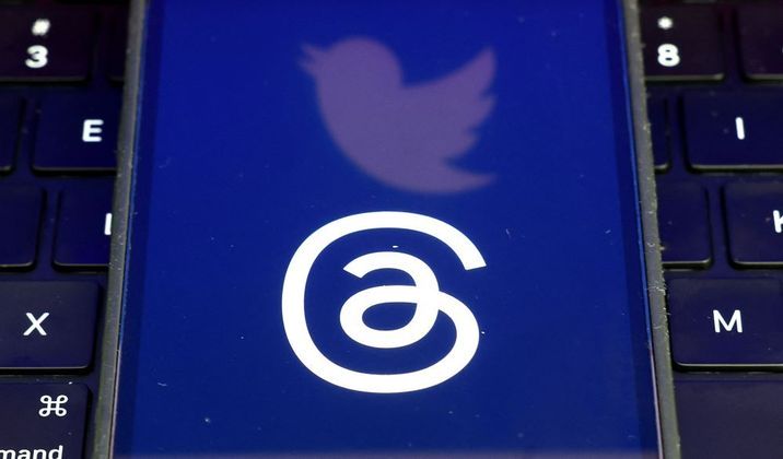 Também em julho, a Meta lançou o Threads, uma rede social focada em texto e vinculada ao Instagram. Foi um enorme sucesso no lançamento