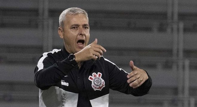 Após saída de Gustagol, Corinthians deve negociar pelo menos mais dois