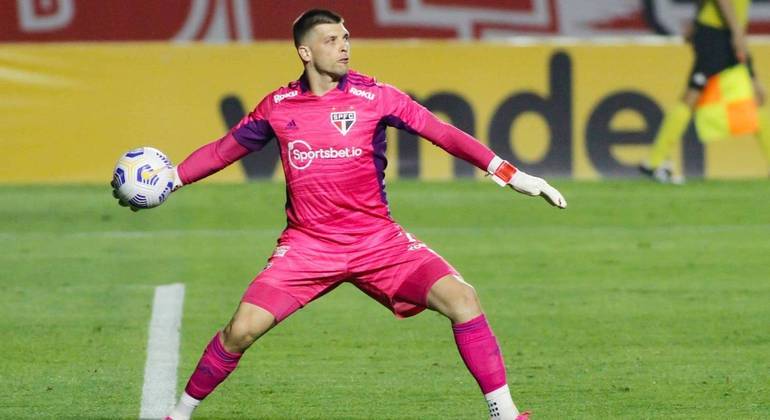 Eu Te Amo SPFC - CLÁSSICO MOVIMENTADO E FALHA DE VOLPI DEFINE O EMPATE NO  SAN-SÃO DE ONTEM !!! Na noite de ontem, o São Paulo FC enfrentou o Santos  Futebol Clube