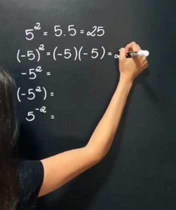 Alfredo
Terra Neto, orientador educacional do Curso Pré-Vestibular da Oficina do Estudante de Campinas (SP), lembra sobre a importância do uso do tempo, principalmente para as disciplinas de matemática e física que exigem maior tempo de dedicação. 