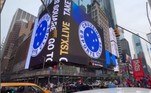 O grupo Embaixadas 5 estrelas, formado por torcedores do Cruzeiro ao redor do globo, homenageou o clube celeste, que gostou tanto da ação que republicou o vídeo original nas redes sociais oficiais do clube