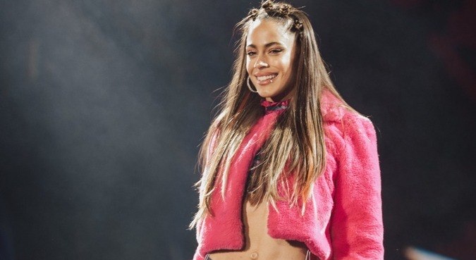 Cantora argentina Tini retorna ao Brasil após 5 anos

