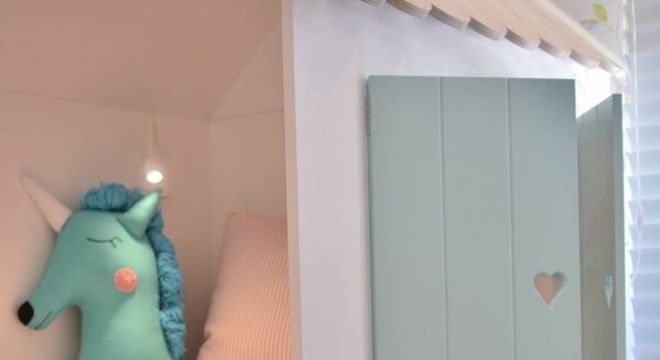 tinta para madeira - escada de beliche com escada de madeira amarela