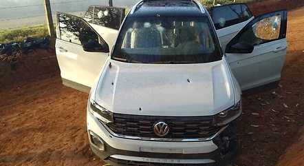 Carro usado pelos criminosos foi encontrado pela polícia