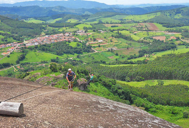 Tirolesa Pedra Bela - Fica na cidade de Pedra Bela, na região de Bragança Paulista (SP). 